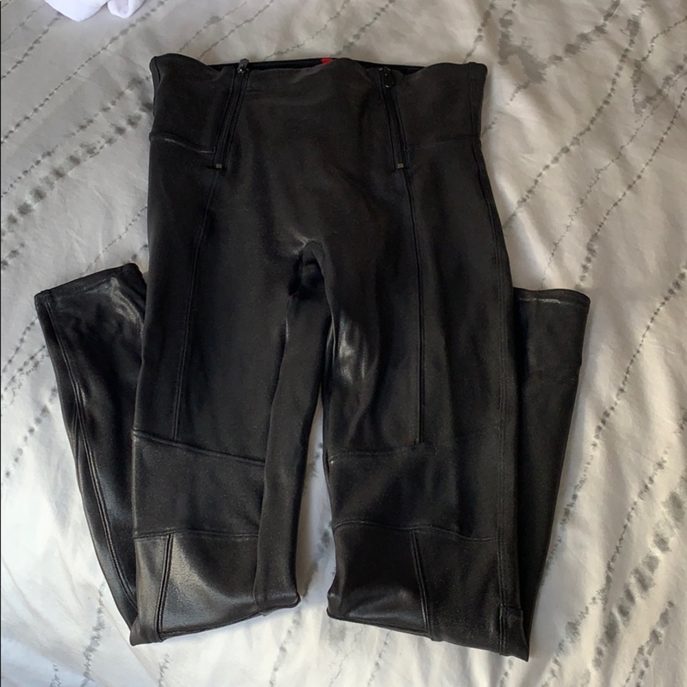 Spanx- Faux Leather Hip-Zip Leggings